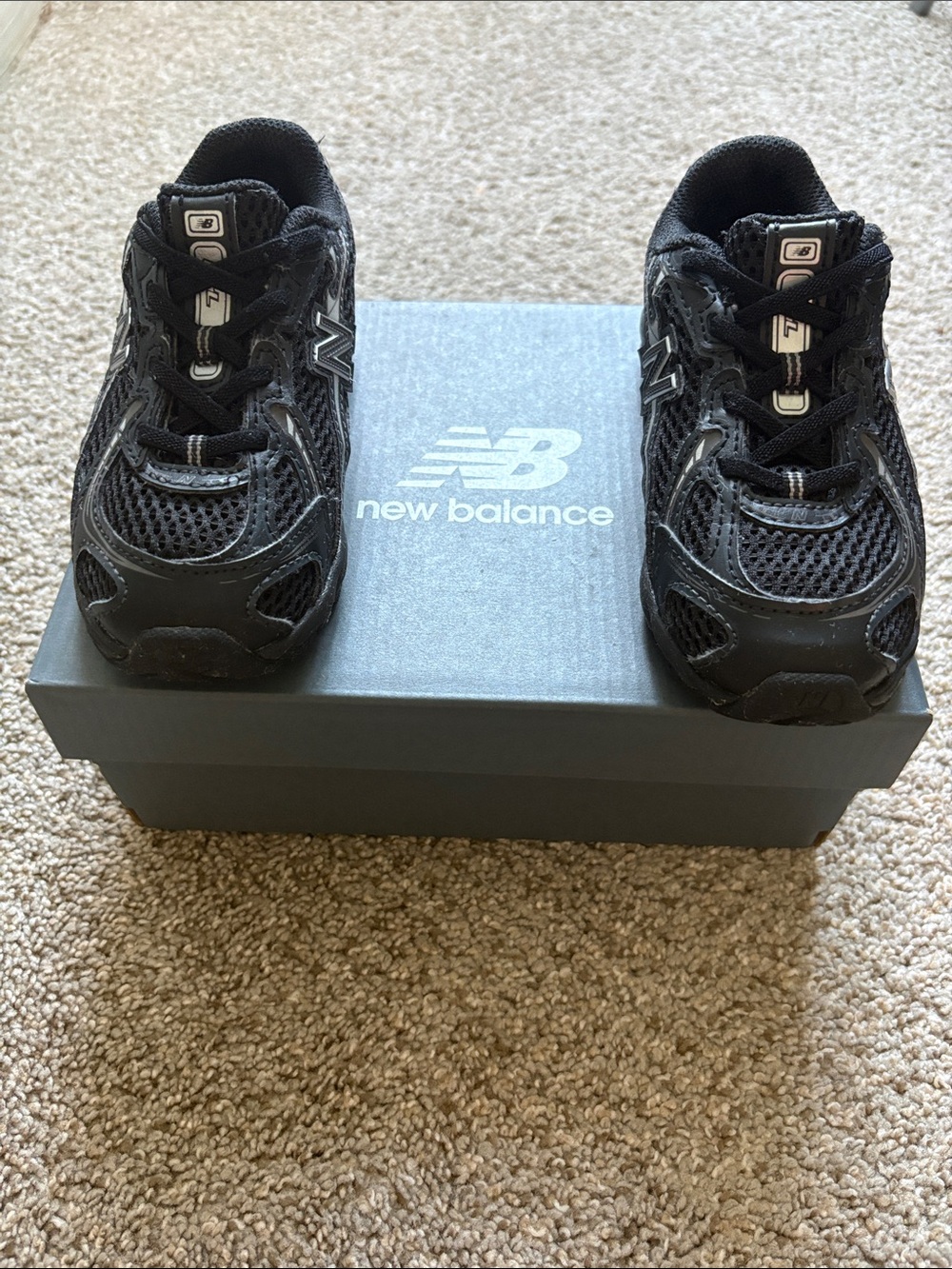 740 Bungee lace new balance